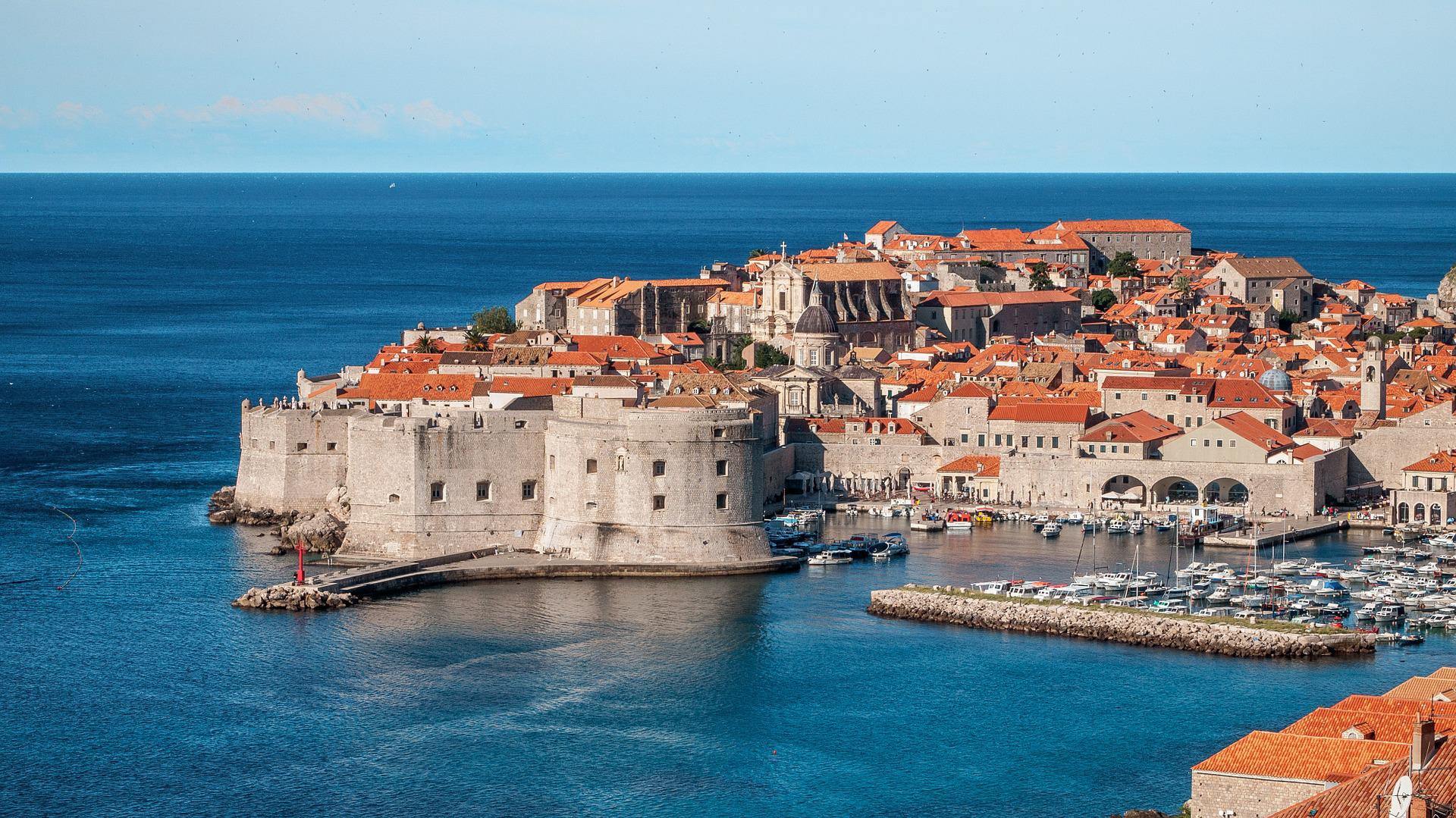 The 'Pearl of the Adriatic', situated on the Dalmatian coast, became an important Mediterranean sea power from the 13th century onwards.