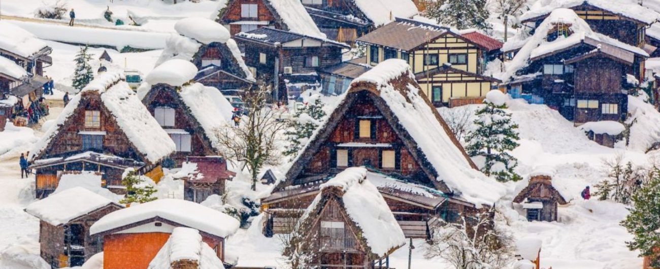 Shirakawago is a UNESCO World Heritage site that is better in winter